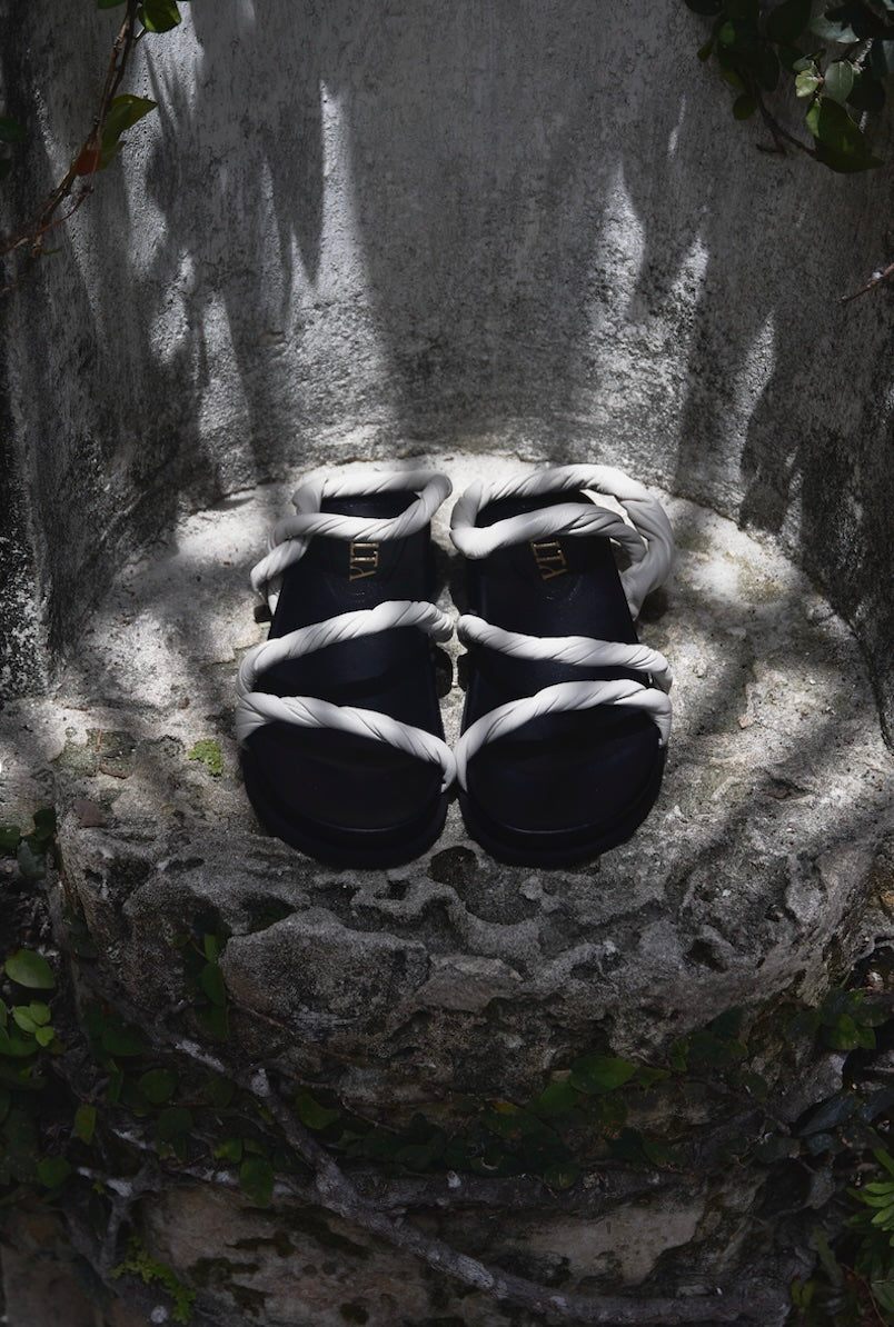VERHO OFF WHITE SANDALS